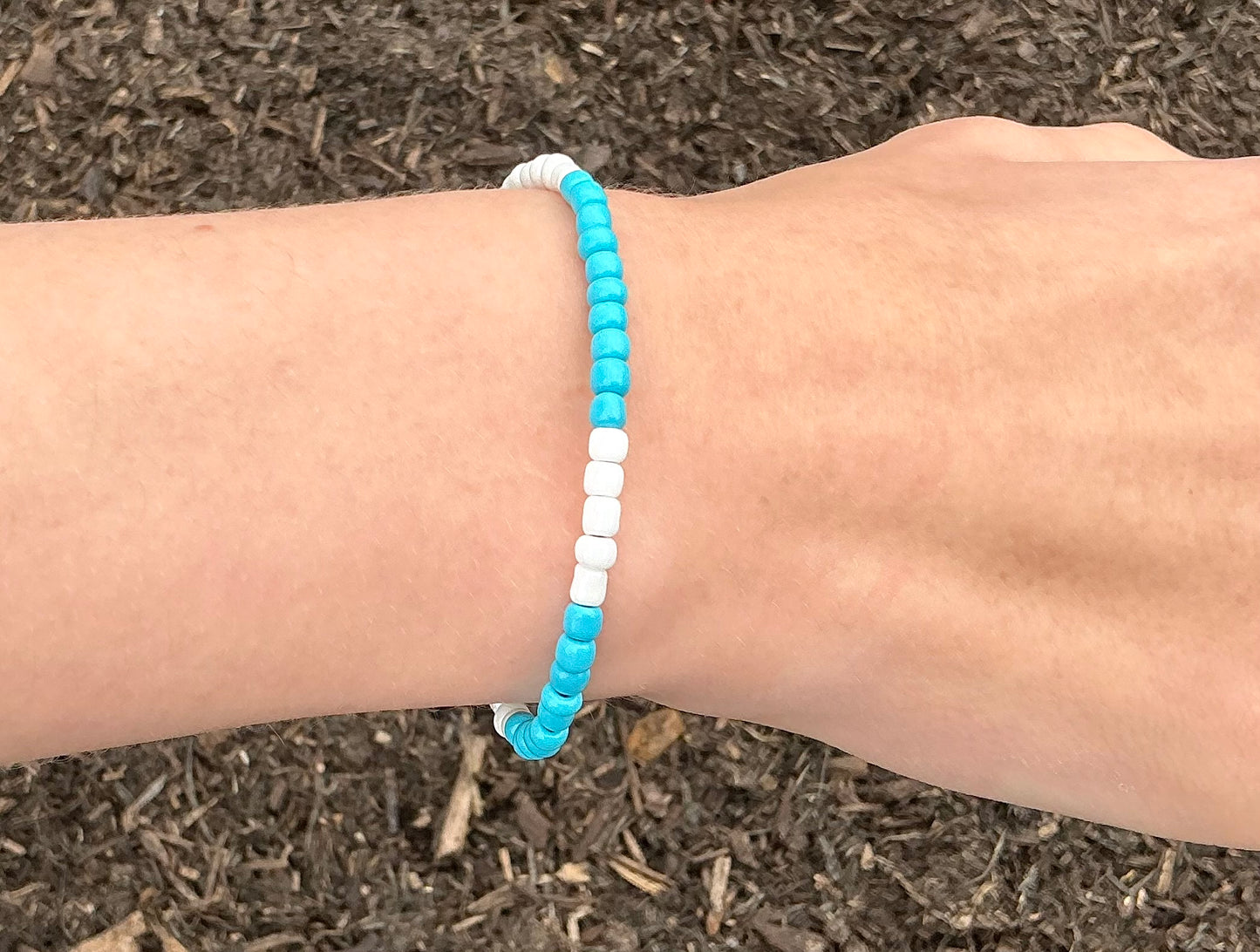 Blue And White Bracelet. Seed Bead Bracelet. Beaded Bracelet. Beach Life Style Bracelet. Handmade Bracelets. Boho Bracelet. Boho Style. Boho Fashion. Boho Chic. Tie On Bracelet. Hemp Bracelet. Hemp Jewellery.