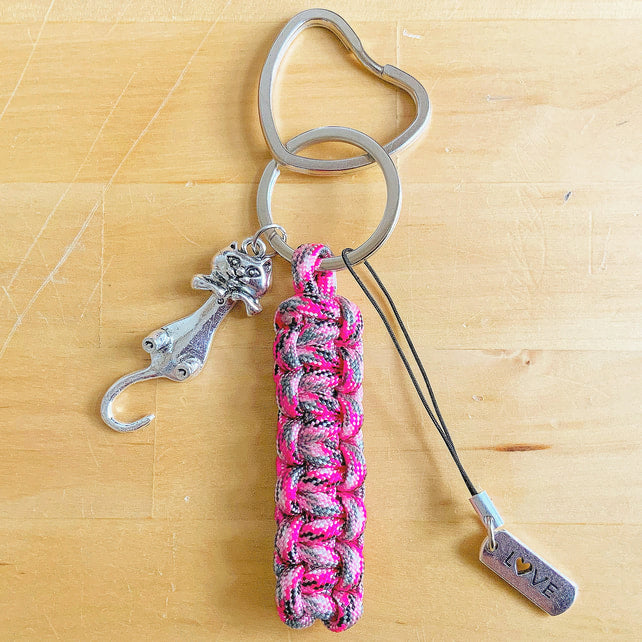 Cat Keyring. Handmade Paracord Keyring. Charm Keyring. Paracord Keyring.