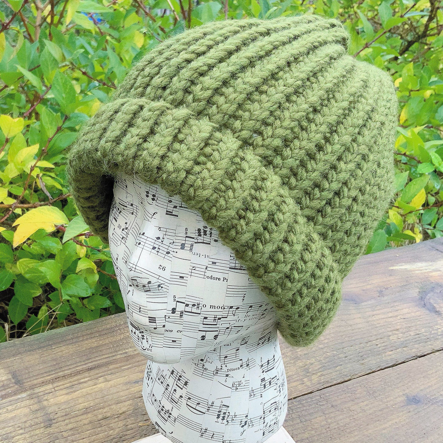 Green Chunky Knit Beanie. Hand Knitted Fisherman‚ Woollen Hat. Woolly Hat.