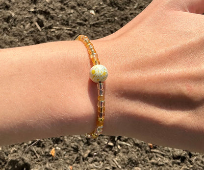 Gold Tone Seed Bead Bracelet. Seed Bead Bracelet. Handmade Bracelets. Beaded Bracelet. Beach Life Style Bracelet. Boho Chic. Boho Fashion. Boho Style Bracelet.