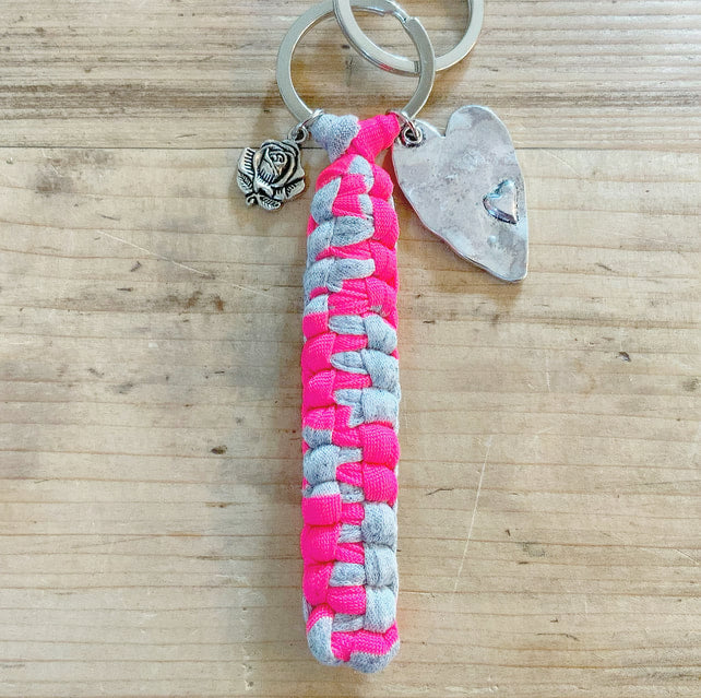 Romantic Keyring. Paracord Style Keyring. Heart Keyring. Key Fob. Key Chain.