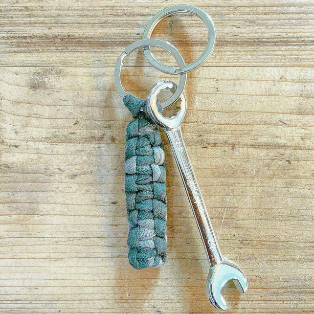 Camouflage Keyring. Paracord Style Keyring. Knotted Keyring. Key Fob. Key Chain.